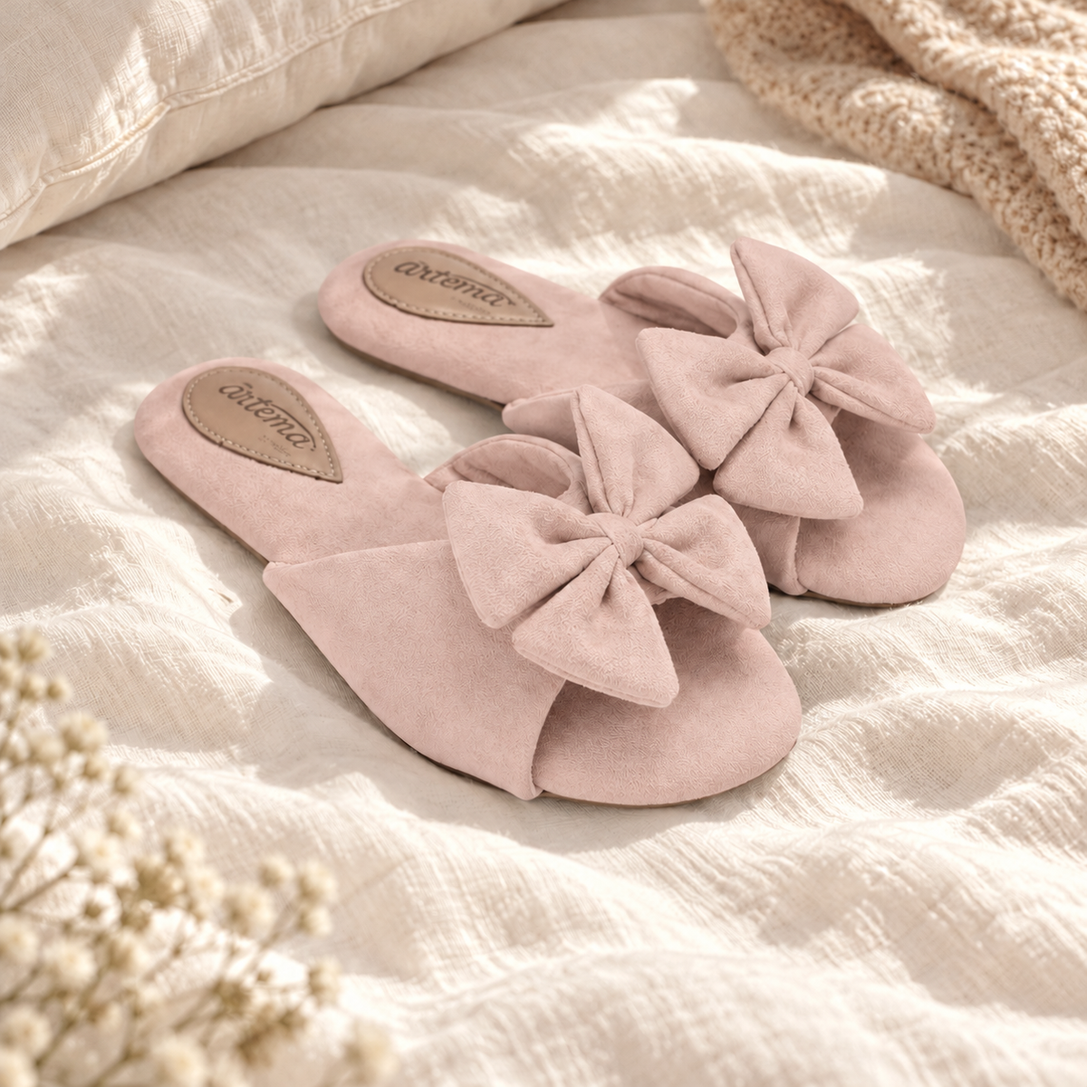 Chinelo Cecília Laço Rosa bebê