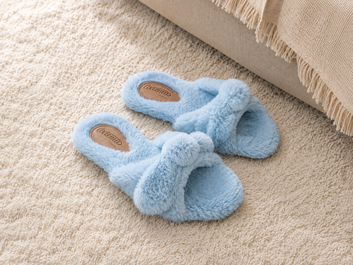 Pantufa Slip On Felpuda Clara azul 