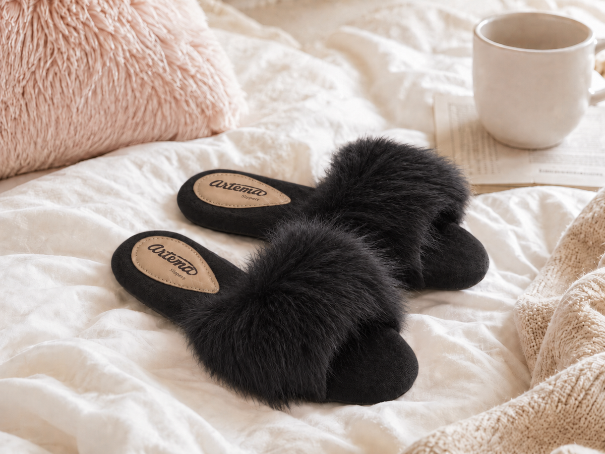 Pantufa Slip On Felpuda valentina Preto